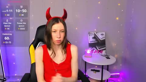 Snapshot of michele_mack chatting on February 5, 6:13 am michele_mack online show from February 5, 6:13 am