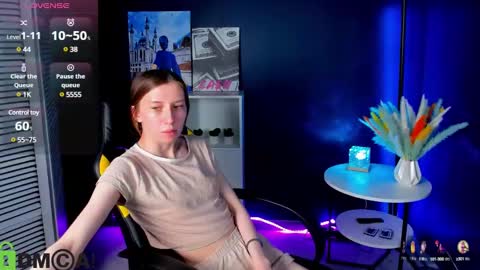 Snapshot of michele_mack chatting on February 27, 9:11 am michele_mack online show from February 27, 9:11 am