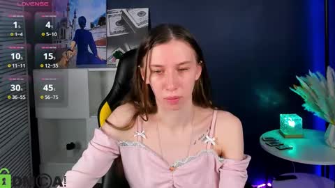 Snapshot of michele_mack chatting on March 3, 2:58 am michele_mack online show from March 3, 2:58 am