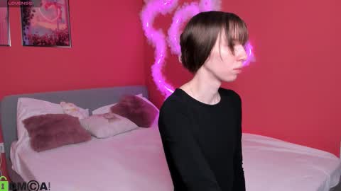 Snapshot of michele_mack chatting on November 30, 2:04 am michele_mack online show from November 30, 2:04 am