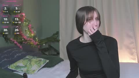 Snapshot of michele_mack chatting on December 2, 2:39 am michele_mack online show from December 2, 2:39 am