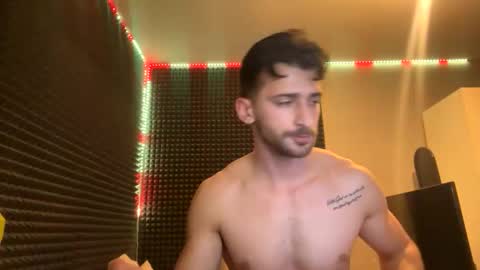 Snapshot of michelemagnetico chatting on November 9, 10:41 pm michelemagnetico online show from November 9, 10:41 pm