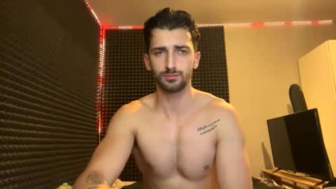 Snapshot of michelemagnetico chatting on November 17, 9:42 pm michelemagnetico online show from November 17, 9:42 pm