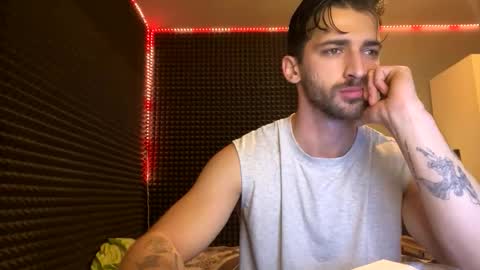 Snapshot of michelemagnetico chatting on November 30, 10:14 pm michelemagnetico online show from November 30, 10:14 pm