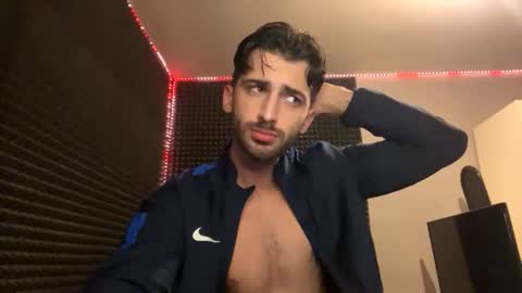 Snapshot of michelemagnetico chatting on December 14, 10:47 pm michelemagnetico online show from December 14, 10:47 pm