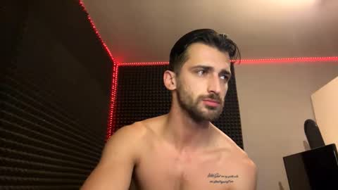 Snapshot of michelemagnetico chatting on December 15, 11:20 pm michelemagnetico online show from December 15, 11:20 pm