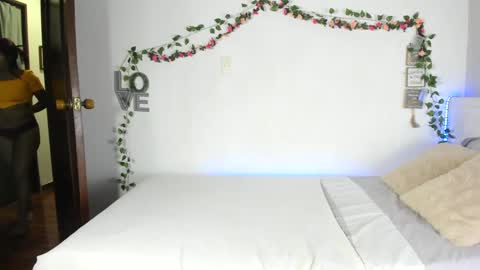 Snapshot of michell_anyeli chatting on September 24, 11:19 pm Michell online show from September 24, 11:19 pm