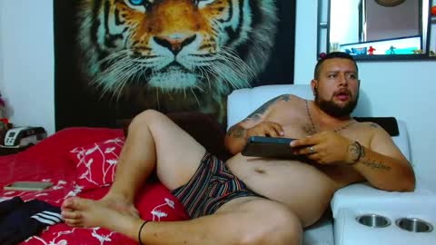 michell_myers online show from February 4, 2:39 am