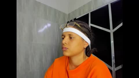 michell_rs online show from February 25, 9:42 am