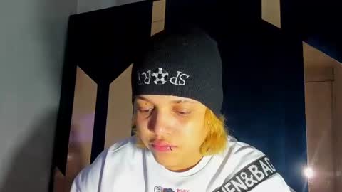 michell_rs online show from September 29, 3:22 am