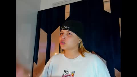 michell_rs online show from December 17, 3:12 am