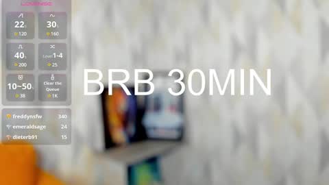 Snapshot of michelle_blond chatting on February 10, 10:09 am michelle_blond online show from February 10, 10:09 am