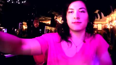 Snapshot of michelle_flowers chatting on December 30, 8:15 pm michelle_flowers online show from December 30, 8:15 pm