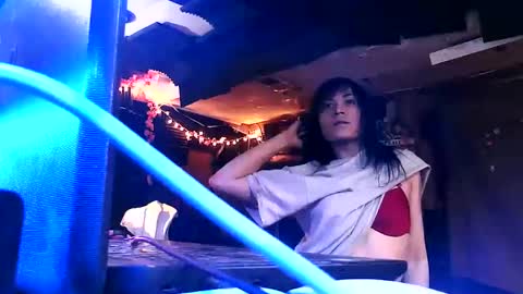 Snapshot of michelle_flowers chatting on November 4, 4:22 am michelle_flowers online show from November 4, 4:22 am