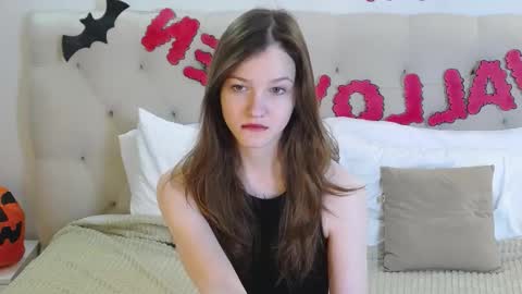 Michelle online show from October 25, 12:23 pm