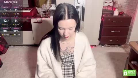 Snapshot of michelle_roze chatting on December 16, 10:45 pm Michelle online show from December 16, 10:45 pm