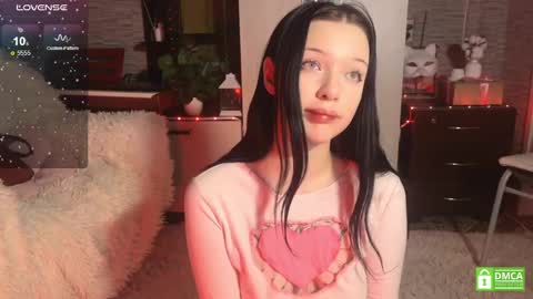 Snapshot of michelle_roze chatting on February 8, 8:32 pm Michelle online show from February 8, 8:32 pm