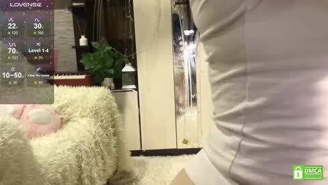 Snapshot of michelle_roze chatting on February 21, 8:16 pm Michelle online show from February 21, 8:16 pm