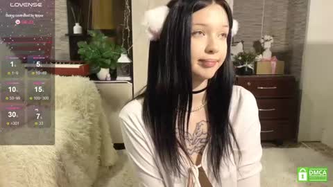 Snapshot of michelle_roze chatting on February 23, 10:53 pm Michelle online show from February 23, 10:53 pm