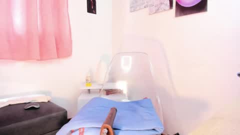 Snapshot of michelle_se chatting on March 12, 2:34 pm Michelle online show from March 12, 2:34 pm