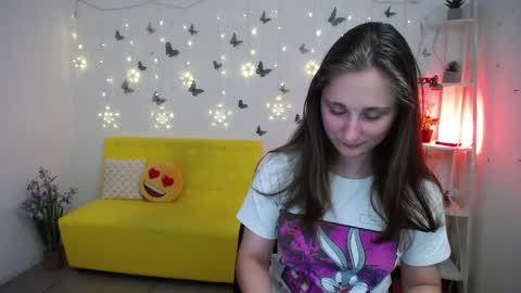 Snapshot of michellee11 chatting on May 6, 1:38 pm Michel online show from May 6, 1:38 pm