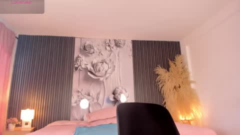 michellepreston_ online show from April 19, 11:53 am