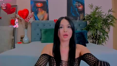 Snapshot of michellereys chatting on February 20, 1:03 am michellereys online show from February 20, 1:03 am