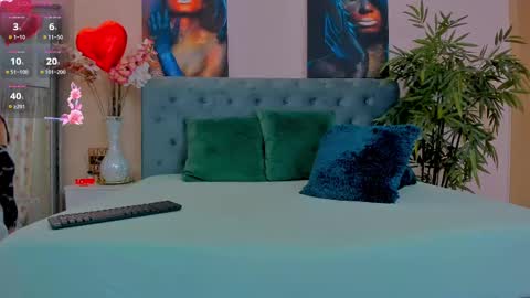 Snapshot of michellereys chatting on February 26, 3:32 am michellereys online show from February 26, 3:32 am