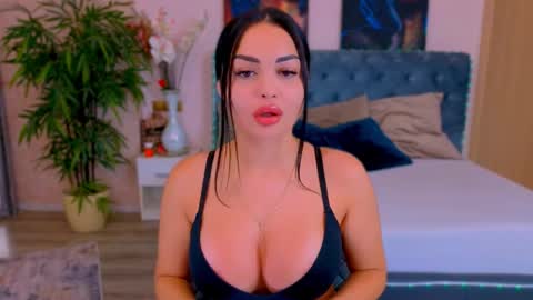 Snapshot of michellereys chatting on October 7, 7:11 pm michellereys online show from October 7, 7:11 pm