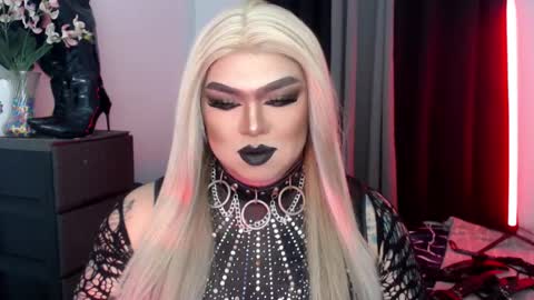 Michelle online show from October 28, 5:37 pm