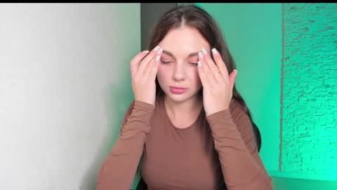 Michellee online show from November 5, 5:46 pm