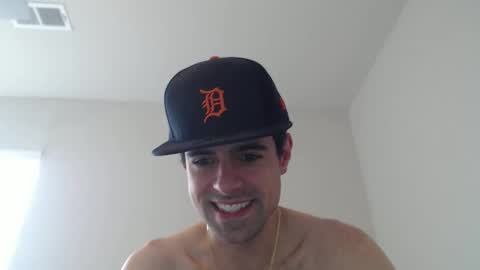 Snapshot of michmark23 chatting on April 19, 6:10 pm michmark23 online show from April 19, 6:10 pm