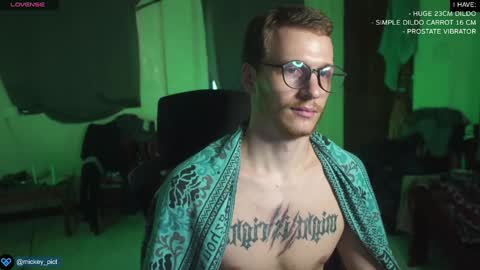 Mickey online show from December 22, 8:05 am