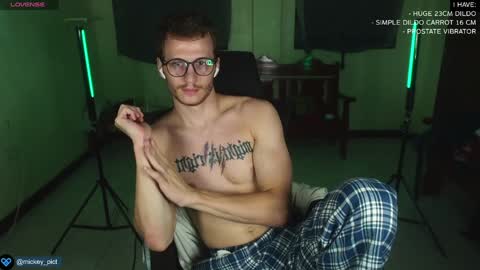 Mickey online show from December 25, 9:34 am