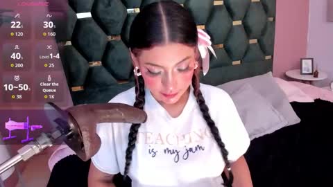 Snapshot of micki__ chatting on October 23, 11:42 am Micki online show from October 23, 11:42 am