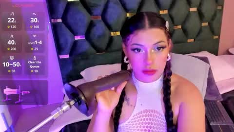 Snapshot of micki__ chatting on October 24, 11:39 am Micki online show from October 24, 11:39 am