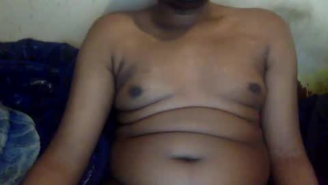 Snapshot of mickkzzx chatting on January 3, 2:10 am mickkzzx online show from January 3, 2:10 am