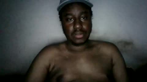 Snapshot of mickkzzx chatting on February 15, 12:04 am mickkzzx online show from February 15, 12:04 am