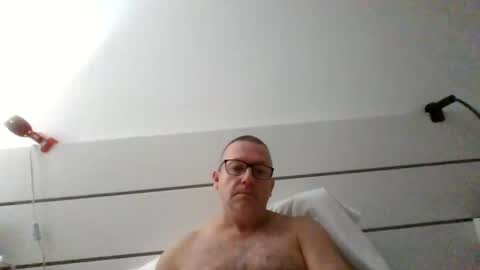 Snapshot of middleton2021 chatting on September 15, 10:21 pm middleton2021 online show from September 15, 10:21 pm