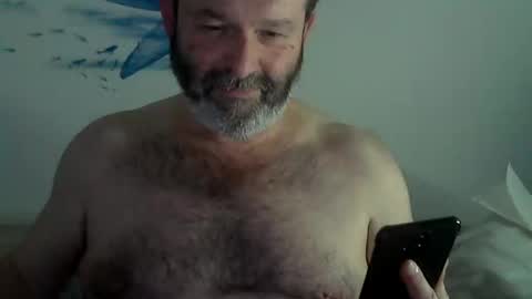 Snapshot of midhir chatting on January 17, 9:50 pm kike online show from January 17, 9:50 pm