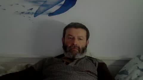 Snapshot of midhir chatting on January 25, 1:19 pm kike online show from January 25, 1:19 pm