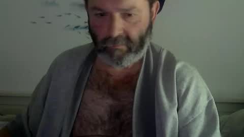 Snapshot of midhir chatting on January 28, 2:53 pm kike online show from January 28, 2:53 pm