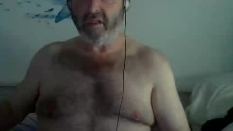 Snapshot of midhir chatting on February 6, 9:06 pm kike online show from February 6, 9:06 pm