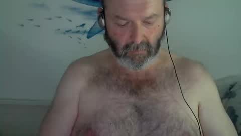 Snapshot of midhir chatting on March 1, 4:11 pm kike online show from March 1, 4:11 pm