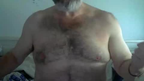 Snapshot of midhir chatting on October 15, 3:45 pm kike online show from October 15, 3:45 pm