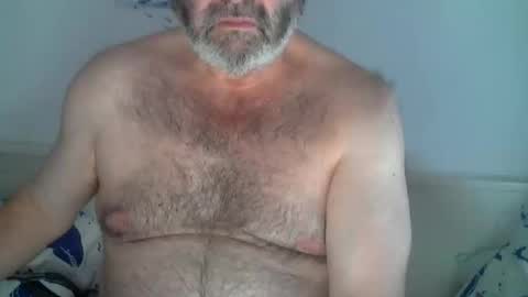 Snapshot of midhir chatting on December 13, 7:53 pm kike online show from December 13, 7:53 pm