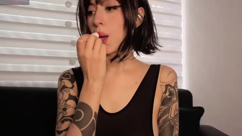 midori__san online show from April 22, 2:29 pm