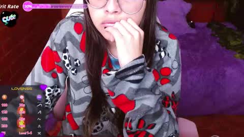 Snapshot of midoriquinn chatting on October 1, 2:23 pm Midori 7u7 online show from October 1, 2:23 pm