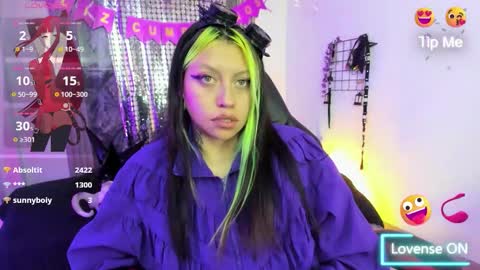 Snapshot of midory_ chatting on November 3, 8:26 am midory_ online show from November 3, 8:26 am