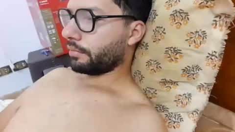 Snapshot of midoumas1 chatting on September 15, 10:26 am Sam online show from September 15, 10:26 am